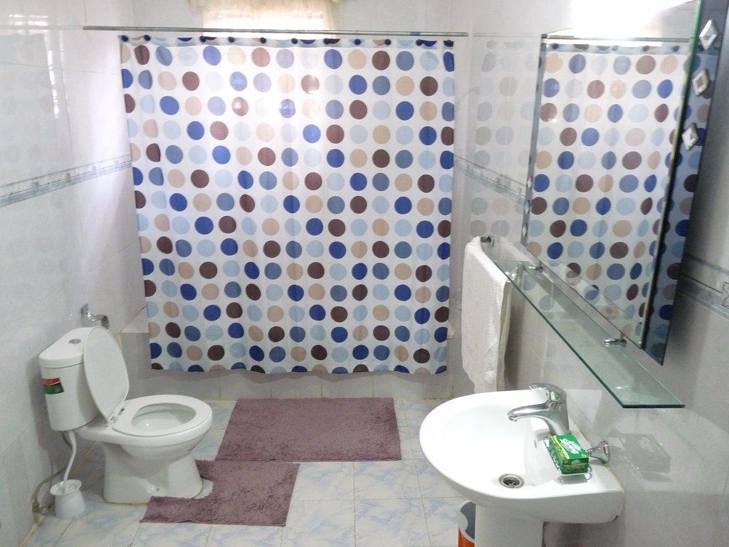 Maryland Guesthouse Monrovia Extérieur photo