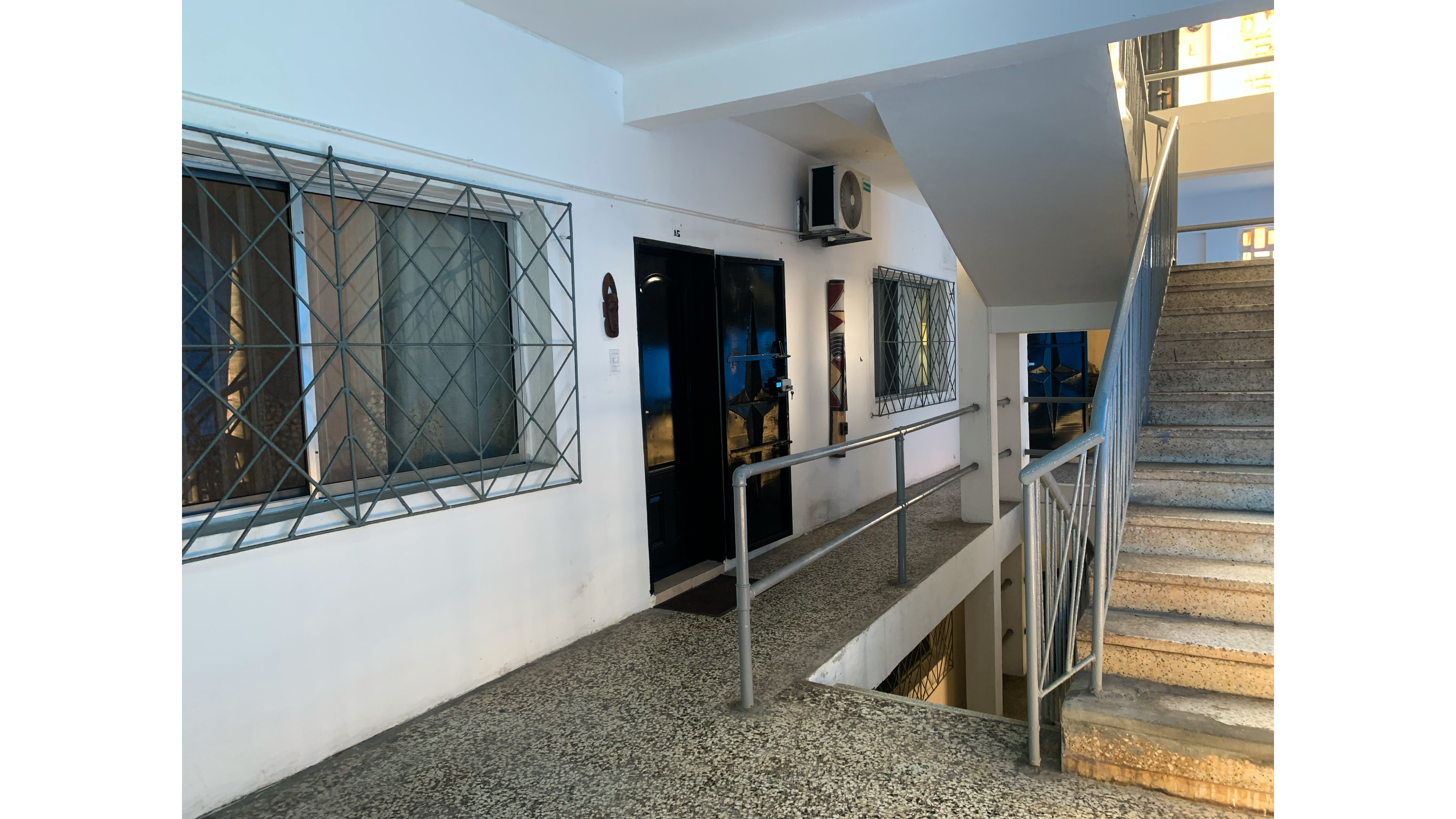 Maryland Guesthouse Monrovia Extérieur photo